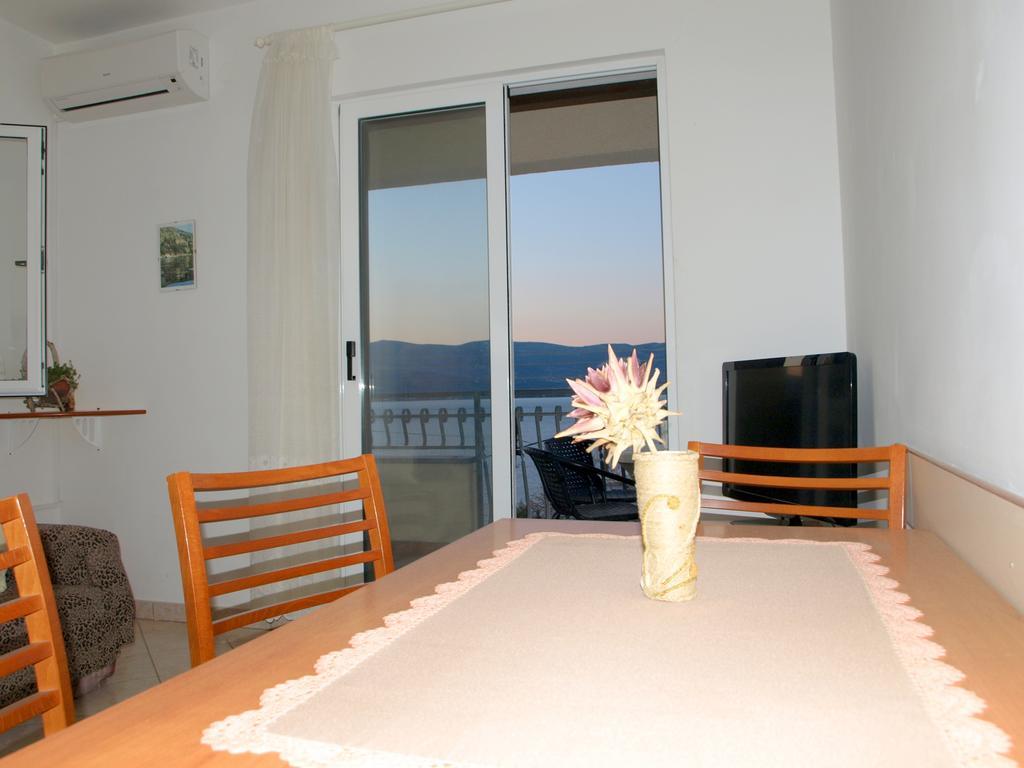 Apartments Ljilja Sea View スラティネ エクステリア 写真