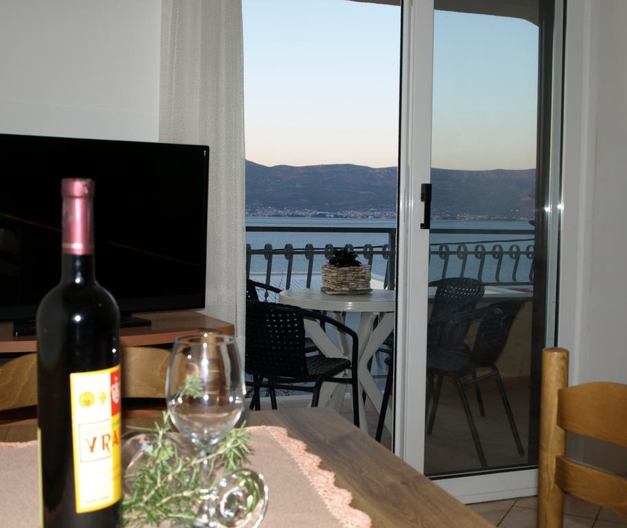 Apartments Ljilja Sea View スラティネ エクステリア 写真
