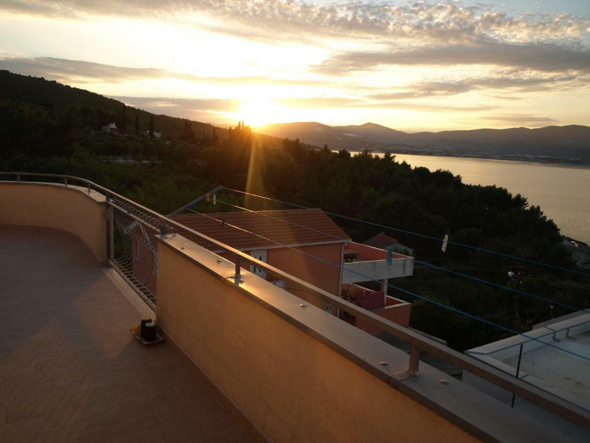 Apartments Ljilja Sea View スラティネ エクステリア 写真